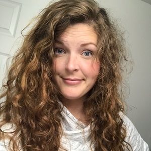 Meet your Posher, Justina